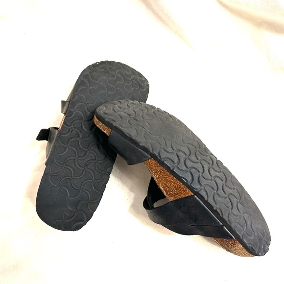 🌻😎- Birkenstock Sandals $ 65 - Size 38/ US 7-7.5 Black  # 10 - Picture 7 of 7